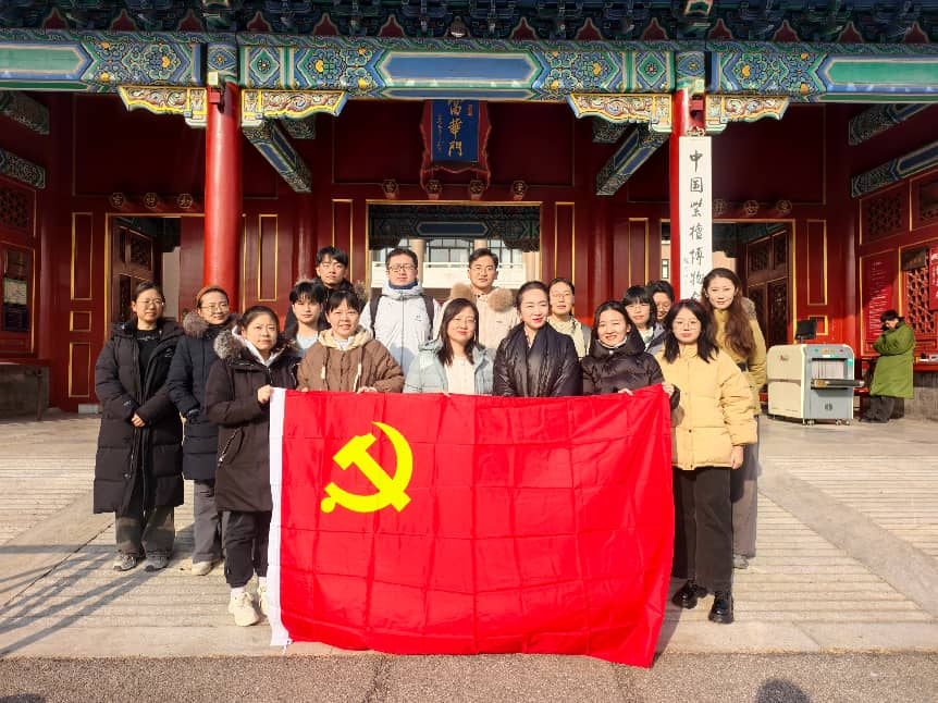 五支部党日活动.png